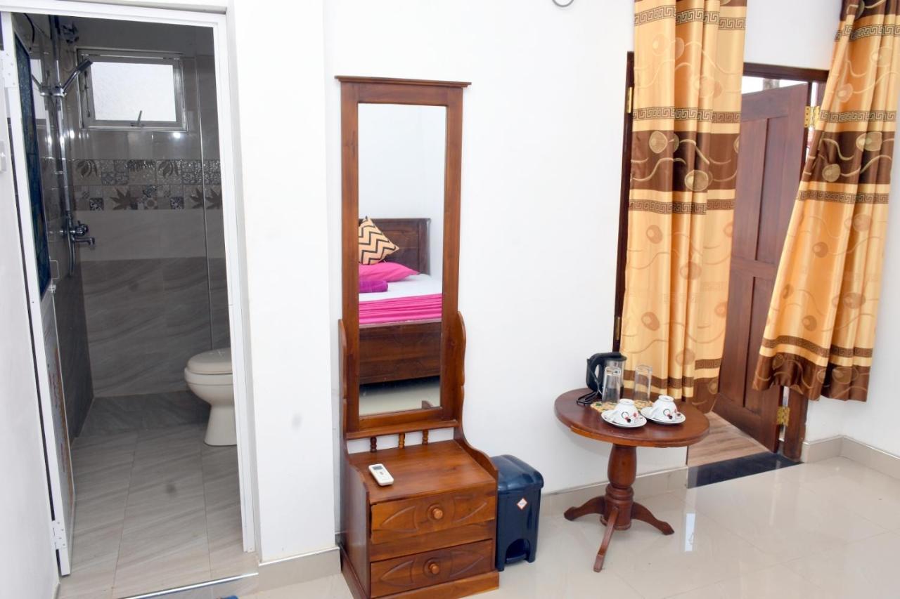 Bluray Beach Apartamento Negombo Exterior foto